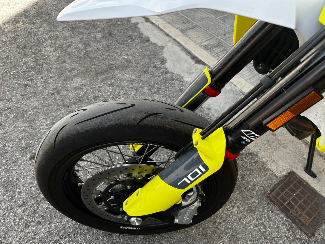 Husqvarna 701 Supermoto