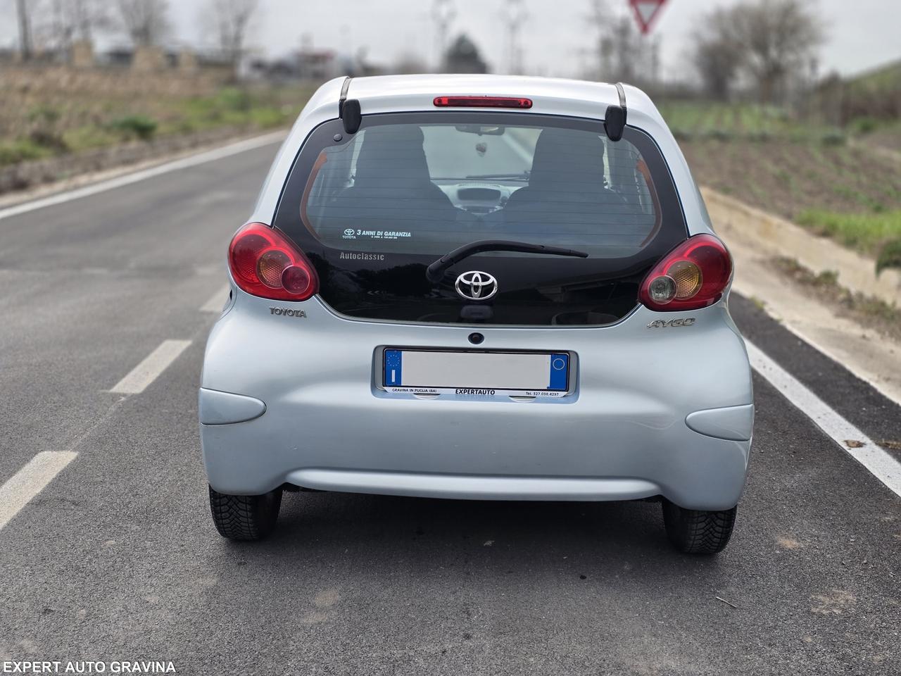 TOYOTA AYGO 1.0 BENZ 5 PORTE PER NEO PATENTATI
