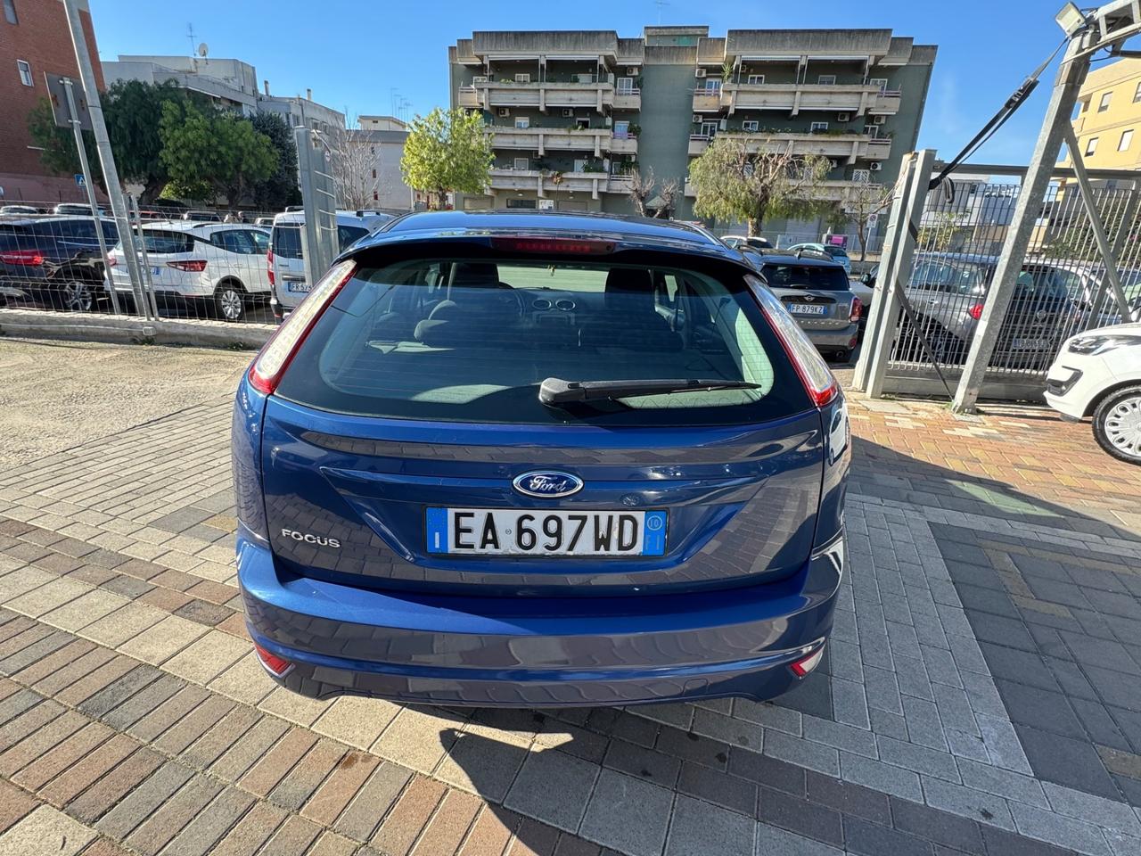 Ford Focus 1.6 (115CV) 5p. Bz.- GPL Titanium