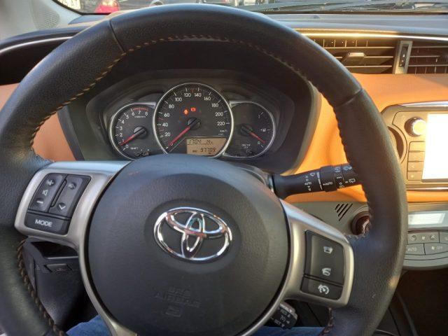 TOYOTA Yaris 1.3 5 porte Lounge