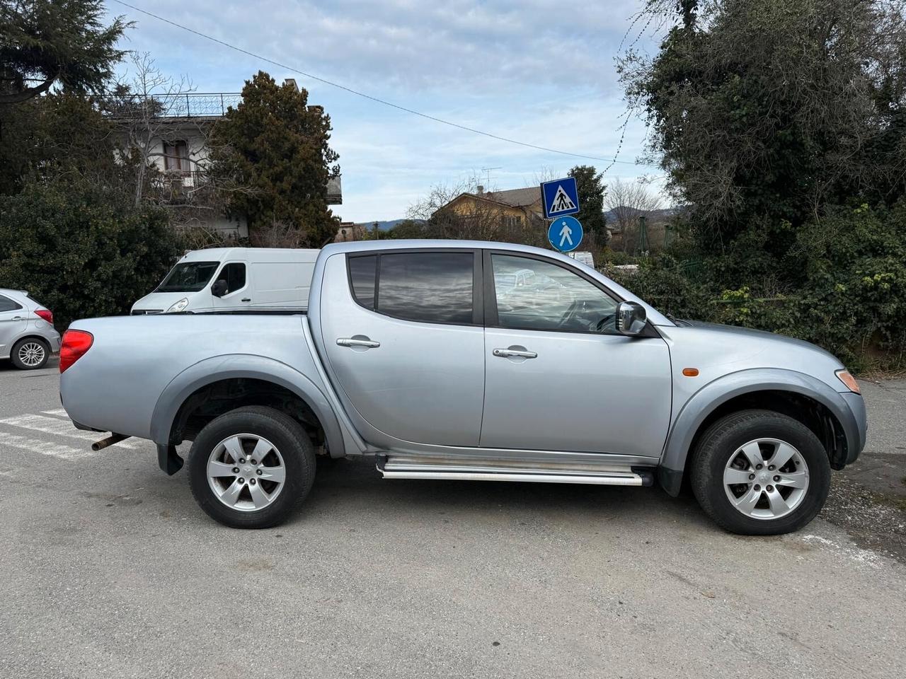Mitsubishi L200 2.5 DI-D/136CV Club Cab Invite
