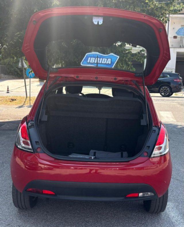 LANCIA Ypsilon 1.0 FireFly 5 porte S&S Hybrid Silver Plus 5 POSTI