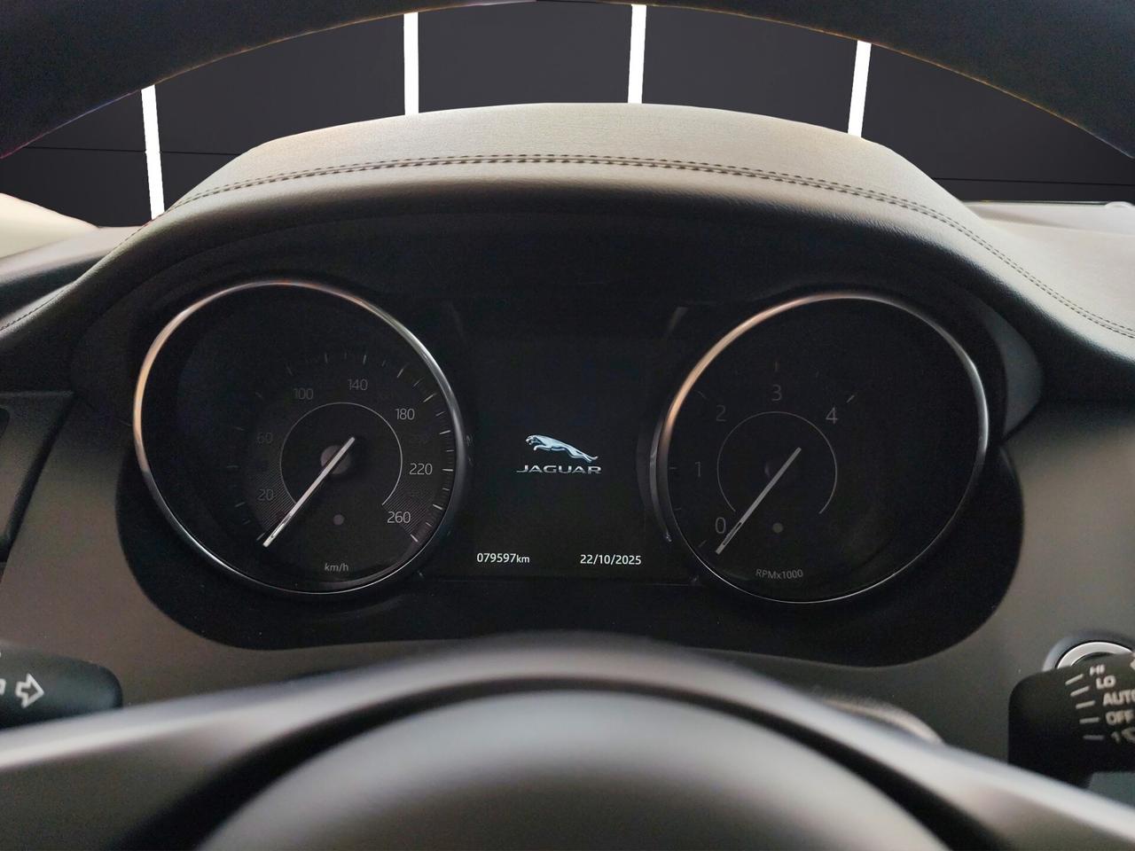 JAGUAR E-Pace (X540) E-Pace 2.0D 150 CV SE