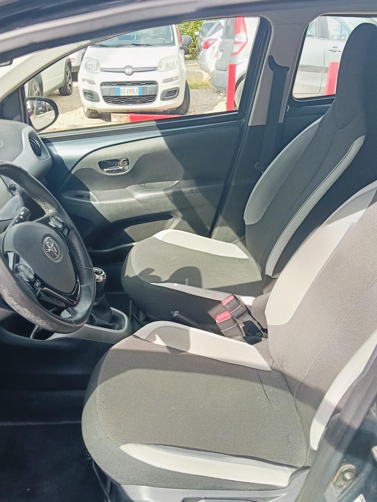 Toyota Aygo 1.0 VVT-i 72 CV 5 porte x-cool