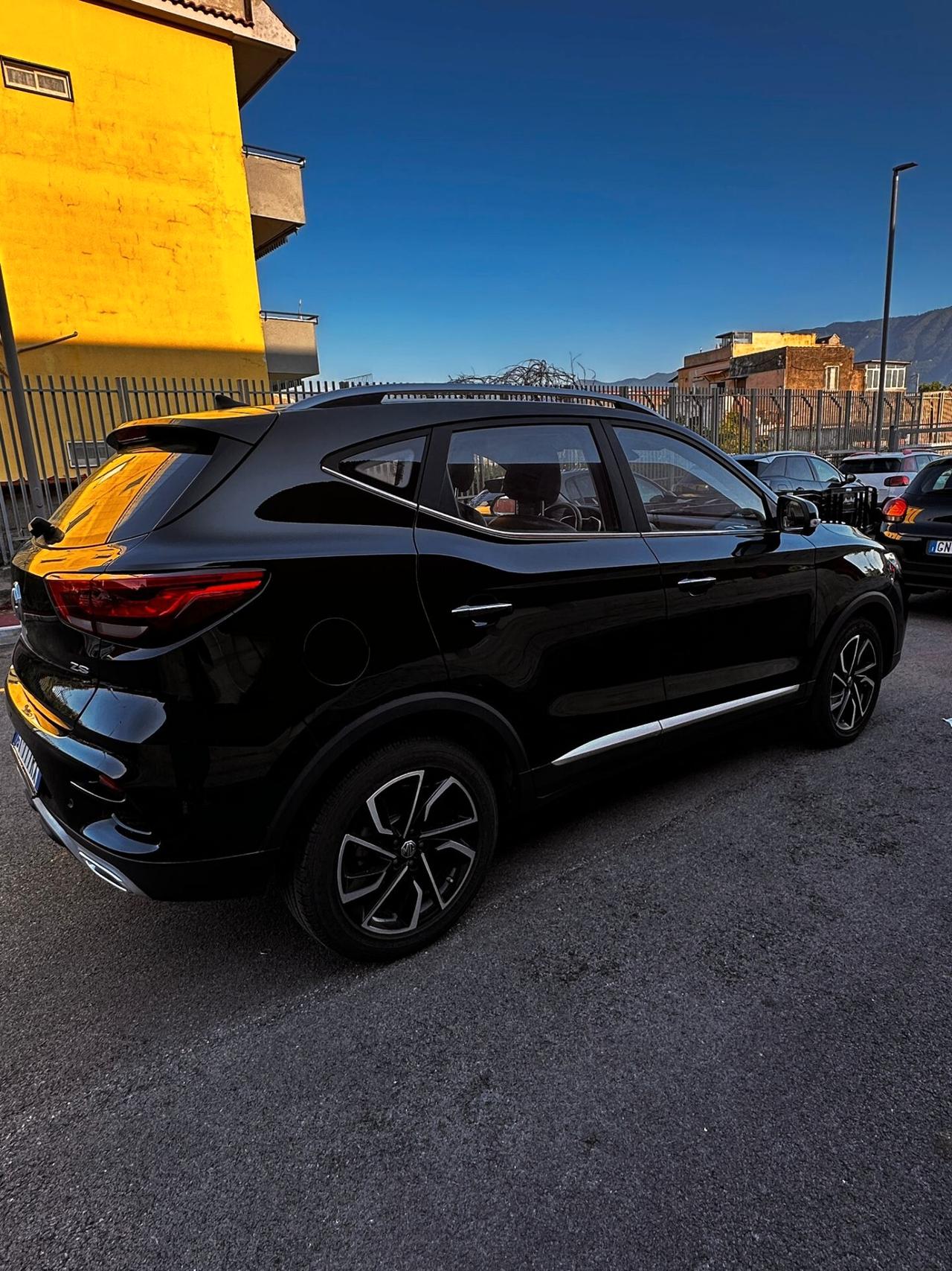 MG ZS 2024 1.5 BENZINA 106CV LUXURY