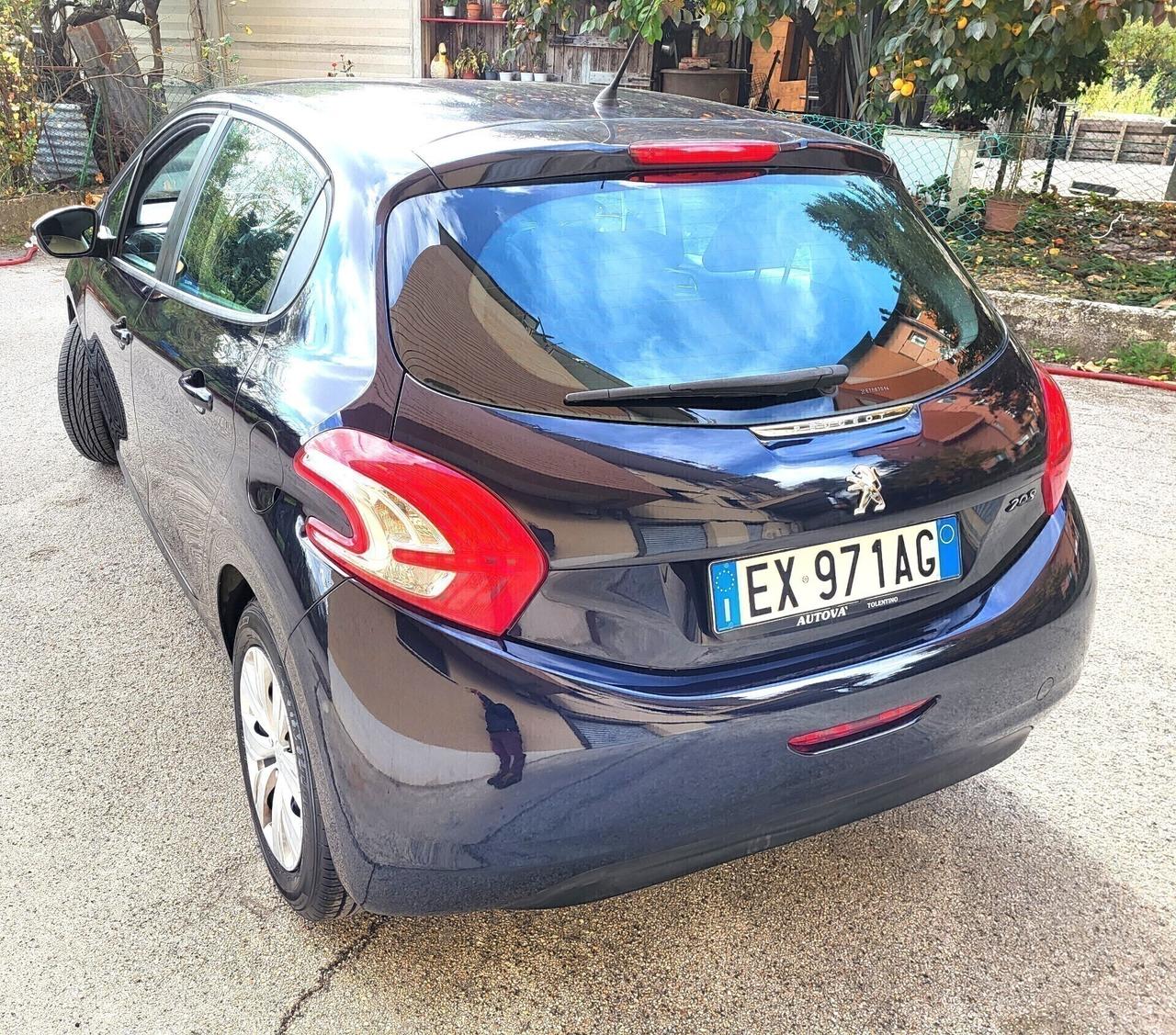 PEUGEOT 208 1,4 HDI-UNICA PROPRIETAR-4 REVISIONI