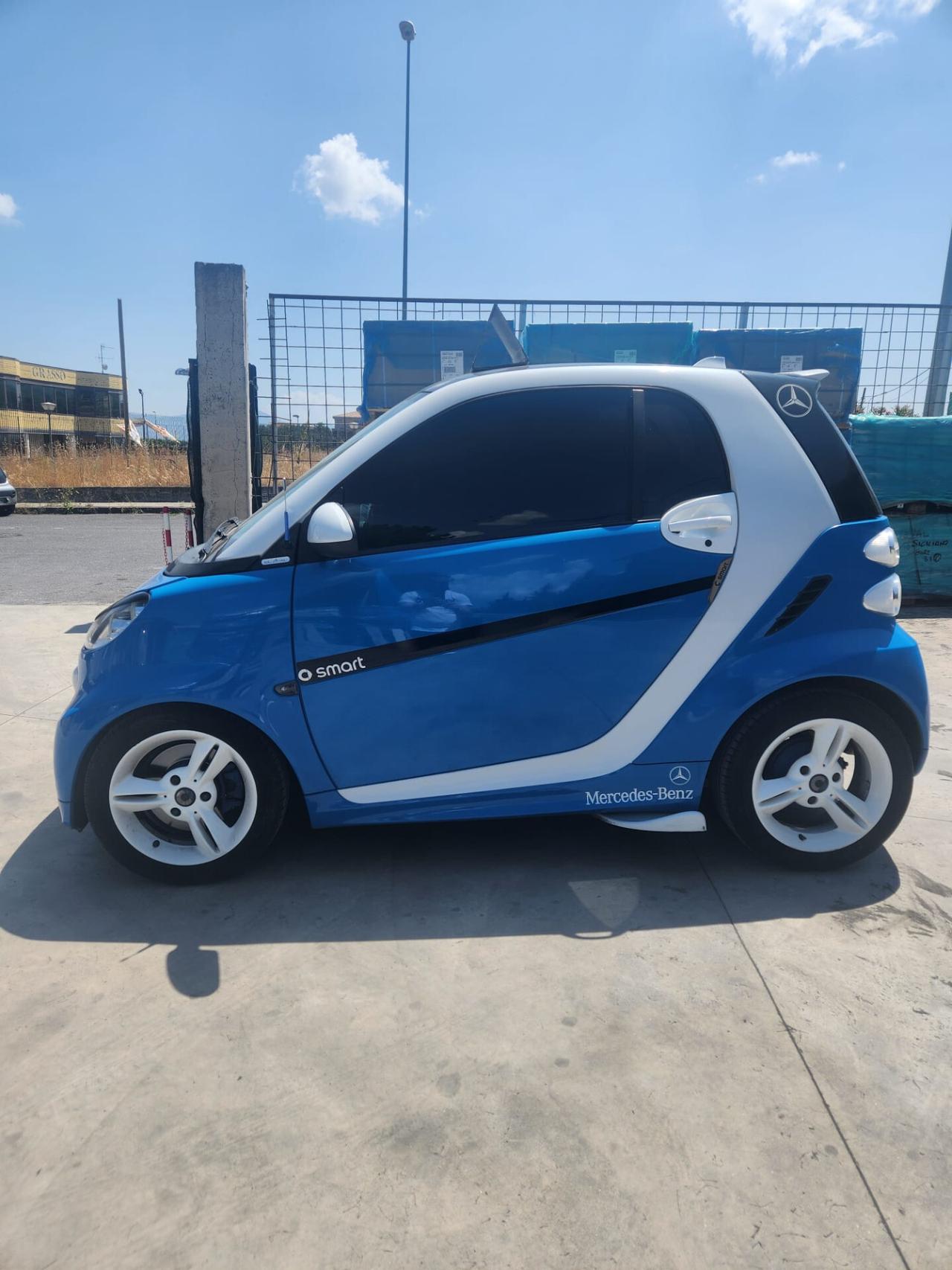 Smart ForTwo 1000 52 kW MHD coupé passion