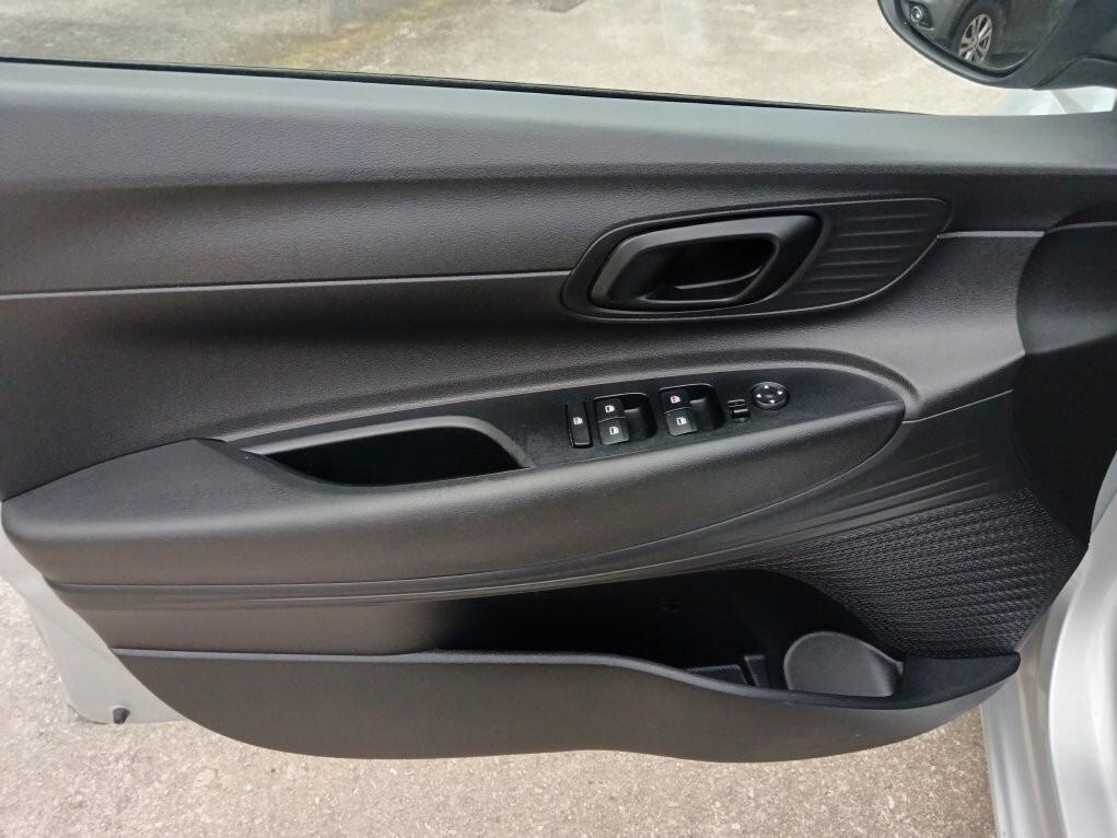 Hyundai i20 1.2 MPI MT GPL Connectline