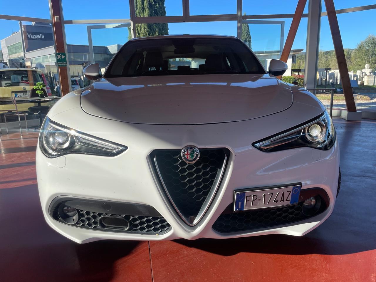 Alfa Romeo Stelvio 2.2 Turbodiesel 150 CV AT8 RWD Super