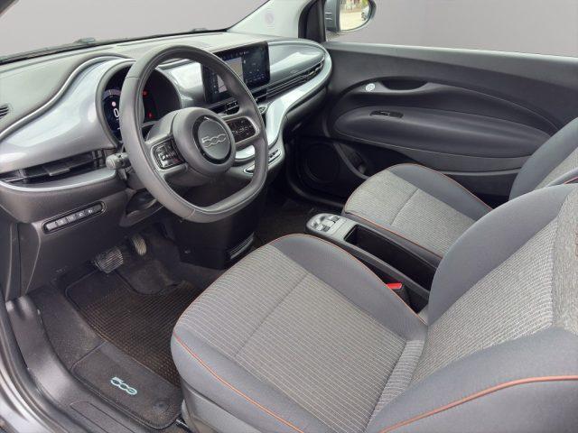 FIAT 500e 3+1 42 kWh Icon +
