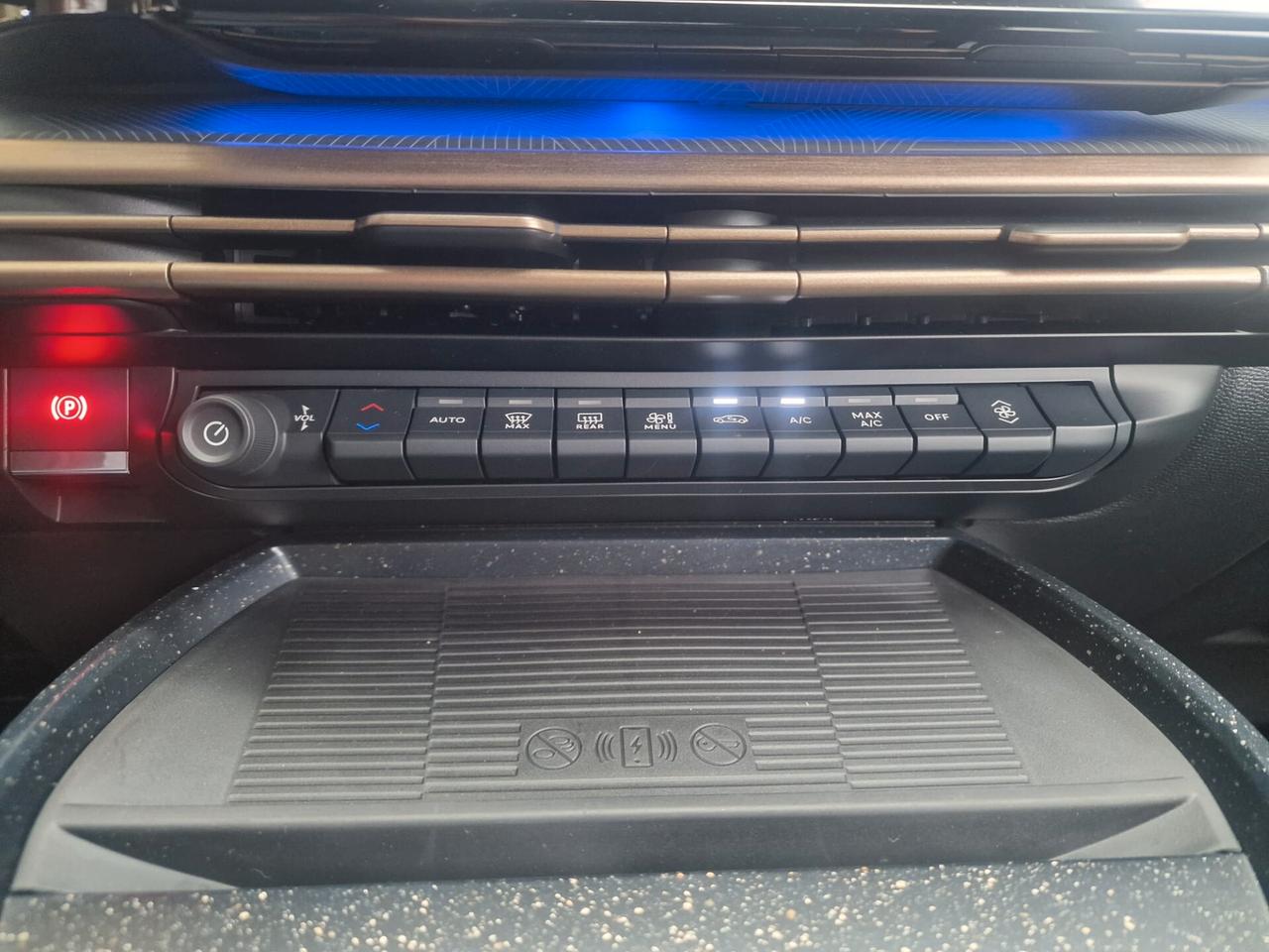 Lancia Ypsilon Hybrid e-DCT