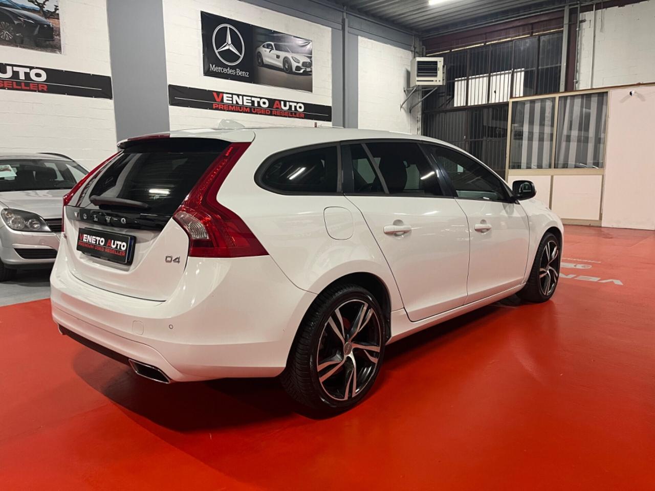 Volvo V60 D4 Momentum