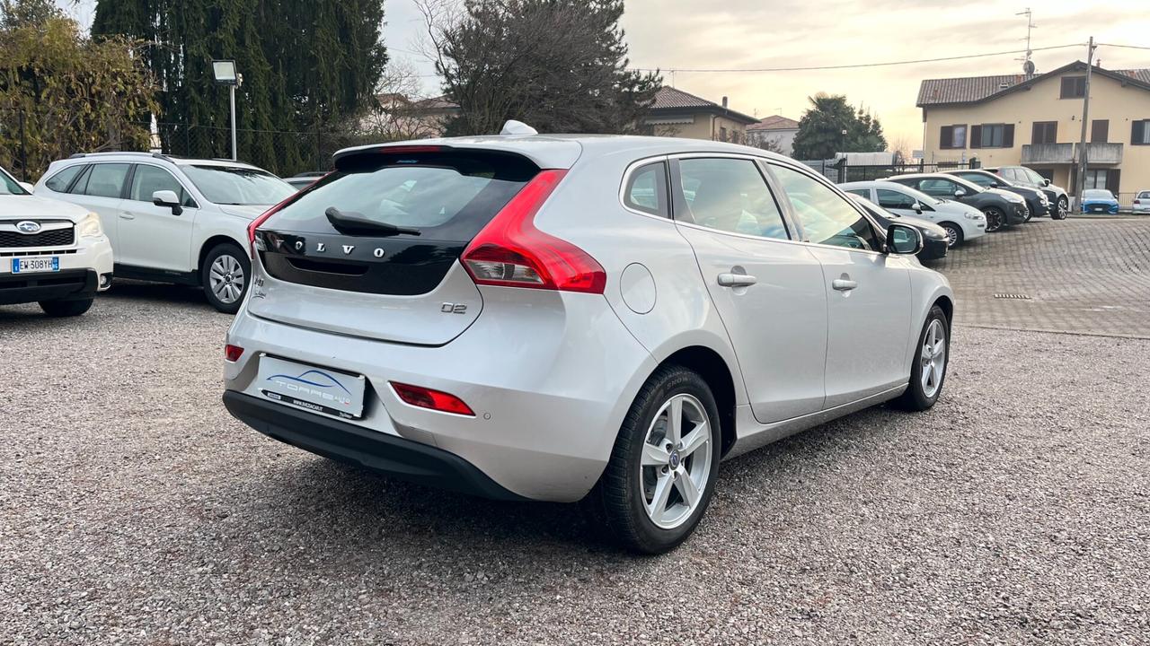 Volvo V40 D2 1.6 Summum