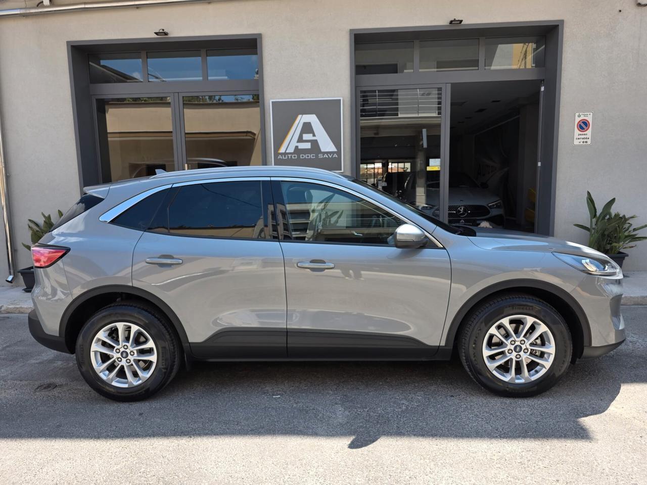 Ford Kuga 2.0 EcoBlue Hybrid 150 CV 2WD Titanium Business / cambio manuale