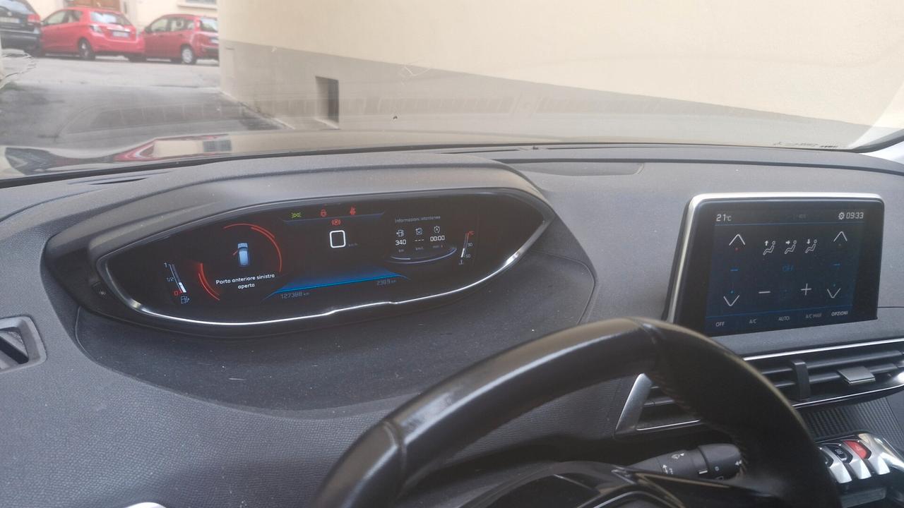 Peugeot 3008 BlueHDi 130 S&S Allure