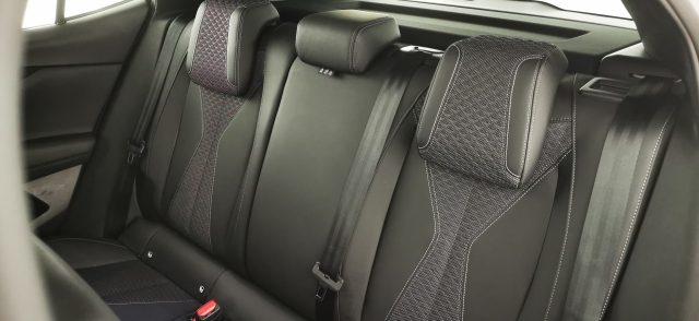 DS AUTOMOBILES DS 4 E-Tense 225 Cross Trocadero