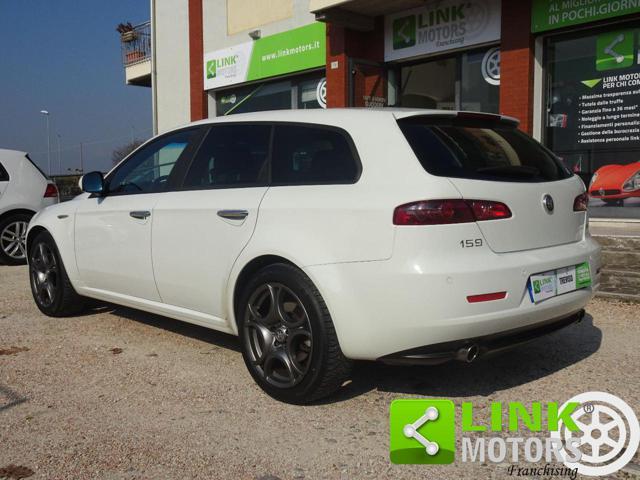 ALFA ROMEO 159 1750 TBi Sportwagon Distinctive