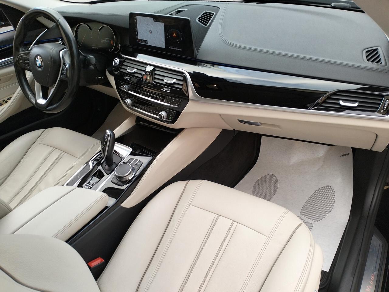 BMW 520 d Serie 5 G30 2019 Berlina xdrive Luxury auto