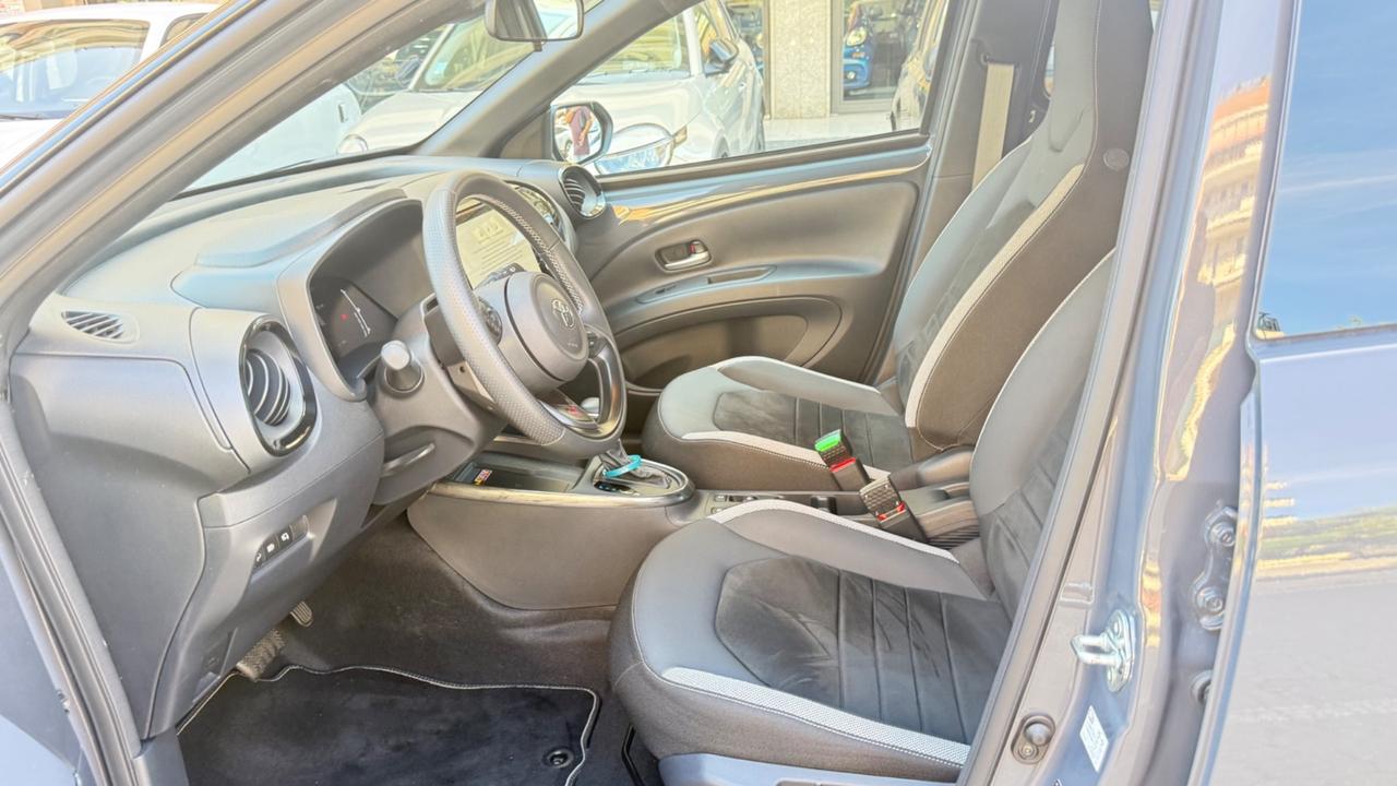 Toyota Aygo X 1.5 Hybrid 115 CV 5 porte GR Sport LED NAVI KAMERA BLUETOOTH CERCHI 17 PDC FULL