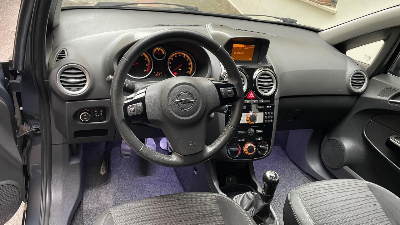 Opel Corsa 1.2 85CV 3 porte GPL-TECH b-color