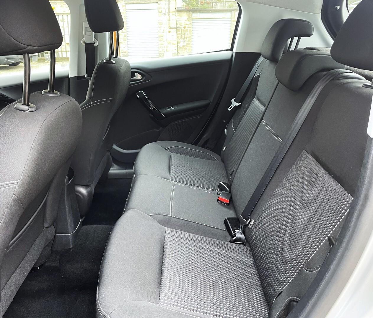 Peugeot 208 Allure 1.2 Benzina 5p. E6 Neopatentati