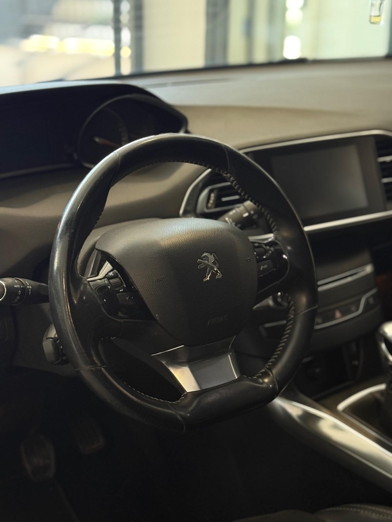 Peugeot 308 BlueHDi 120 S&S Allure