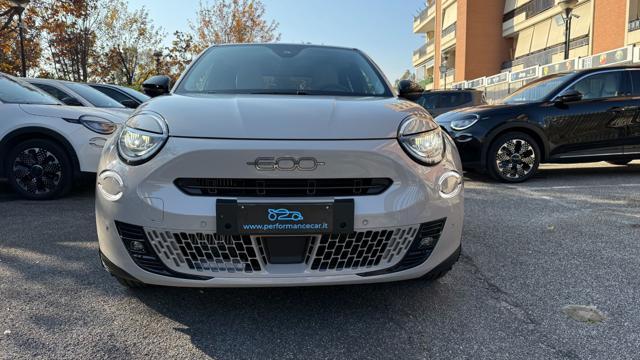 FIAT 600 HYBRID 1.2 110CV DCT MHEV LA PRIMA*24M.G*CAM360°*