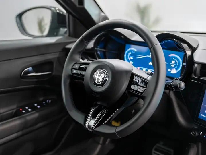 Alfa Romeo Junior 1.2 145 CV Hybrid eDCT6 Q4