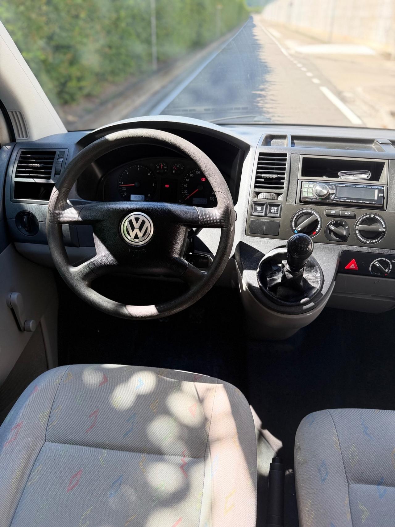 Volkswagen Transporter 2.5 TDI/130CV EURO 4 GANCIO TRAINO