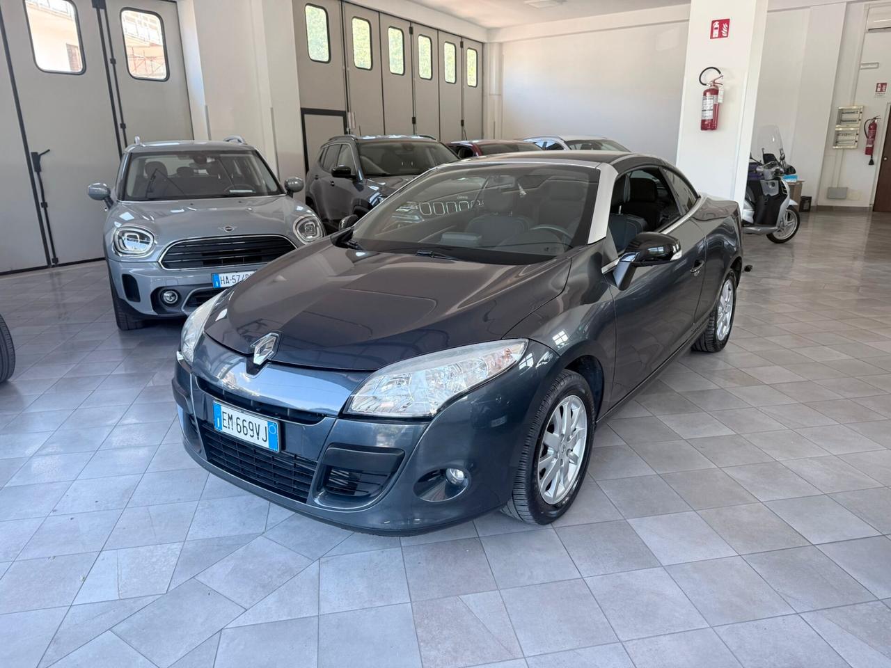 Renault Megane Mégane C-C 1.5 dCi 110CV EDC Wave Edition