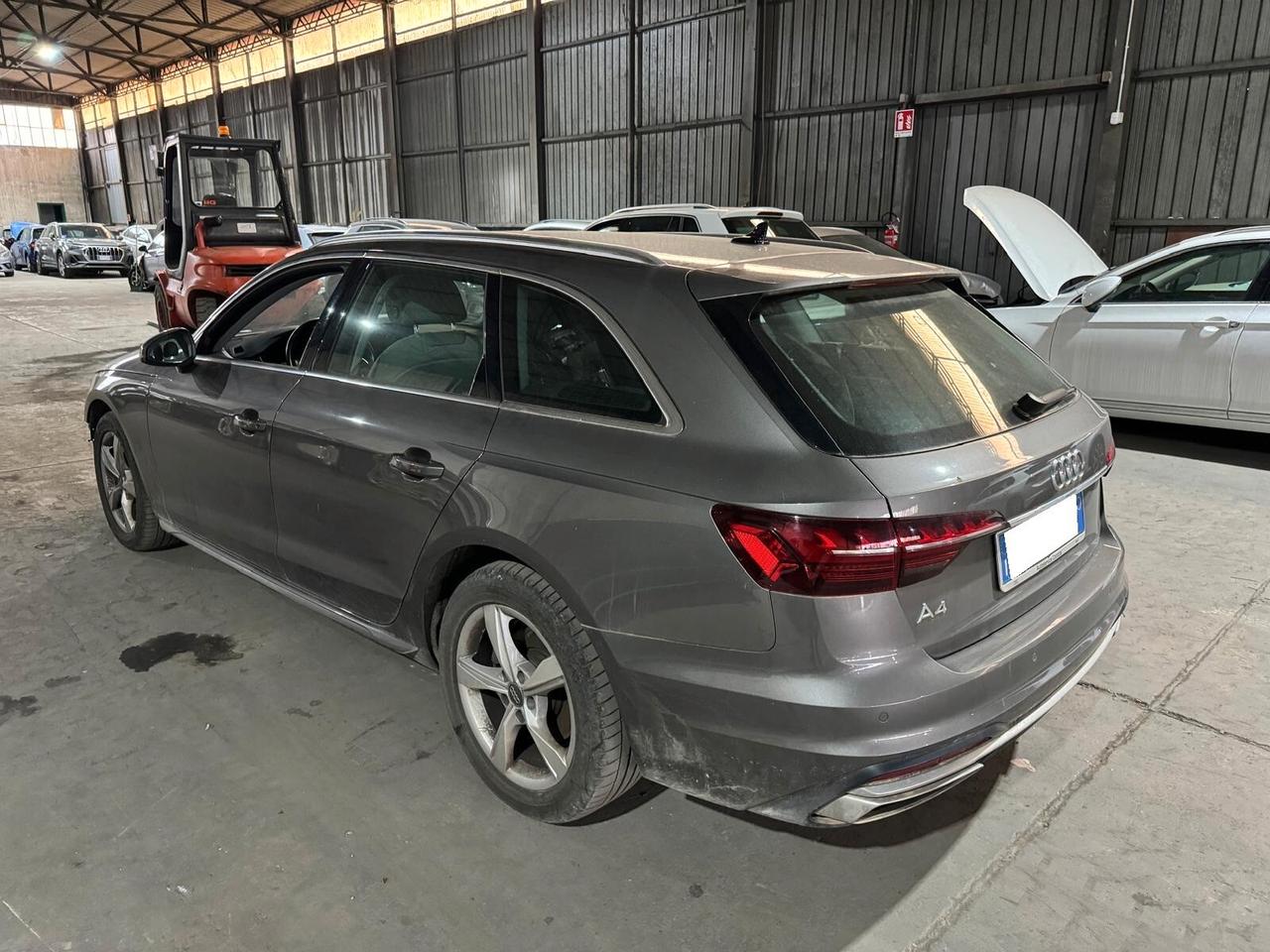 Audi A4 Avant 40 2.0 tdi mhev 204cv s-tronic INCIDENTATA