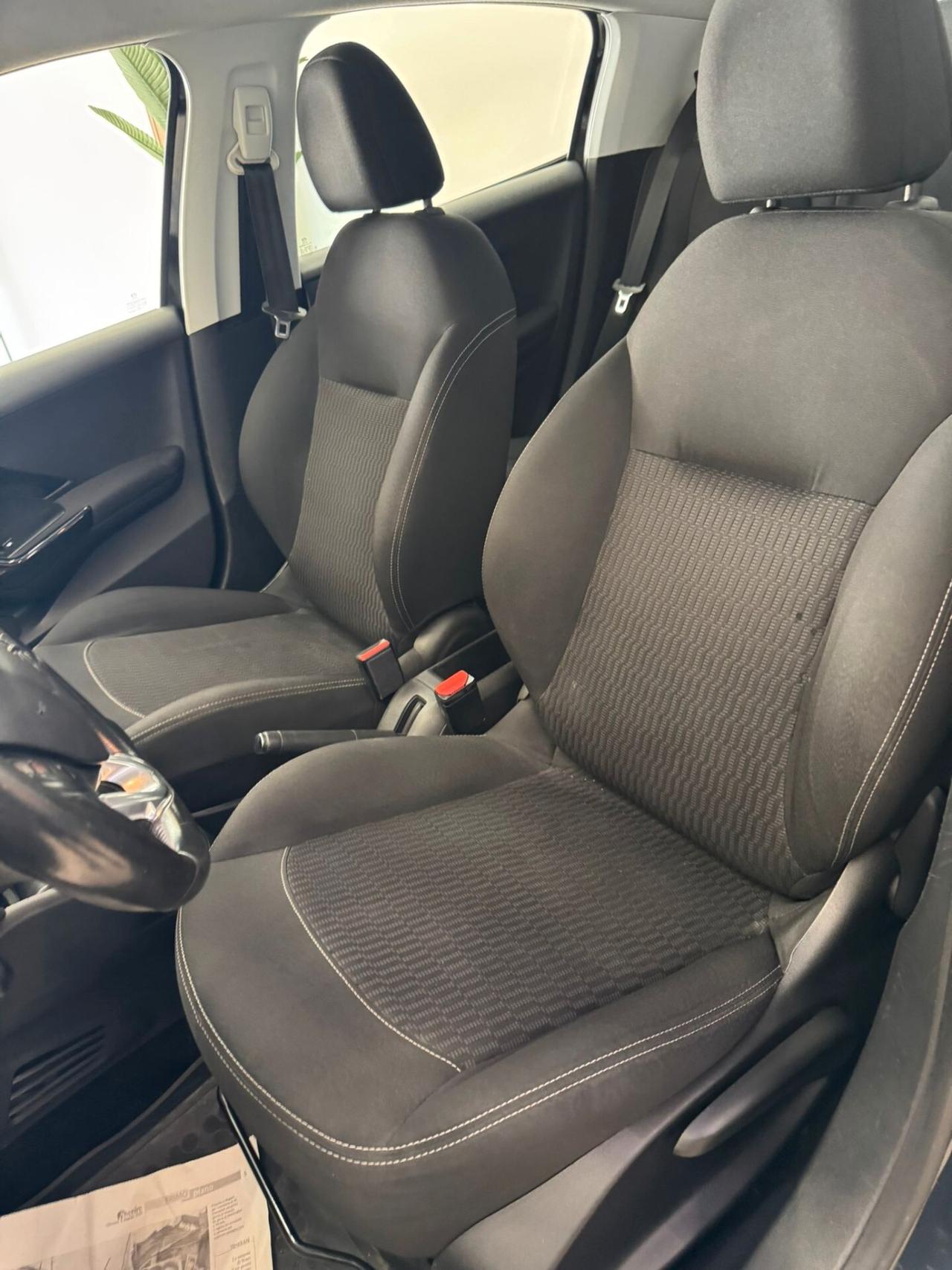 Peugeot 208 BlueHDi 75 5 porte Allure