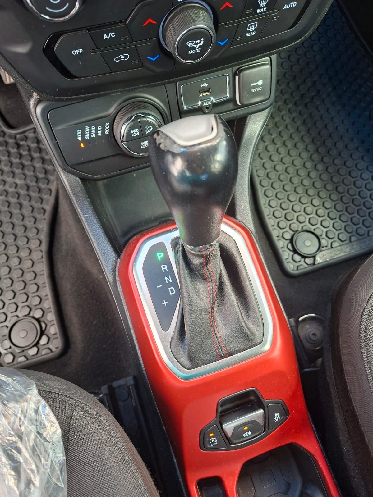 Jeep Renegade 2.0 Mjt 170CV 4WD Active Drive Low Trailhawk