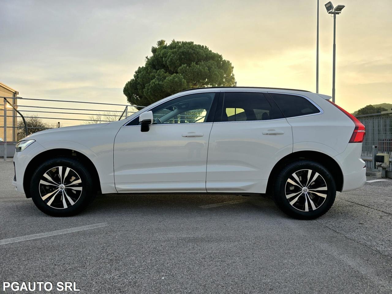 Volvo XC 60 XC60 2.0 b4 d Momentum Pro awd auto