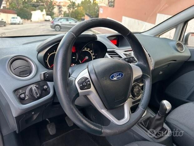 Ford Fiesta 1.4 TDCi 5p. Ghia