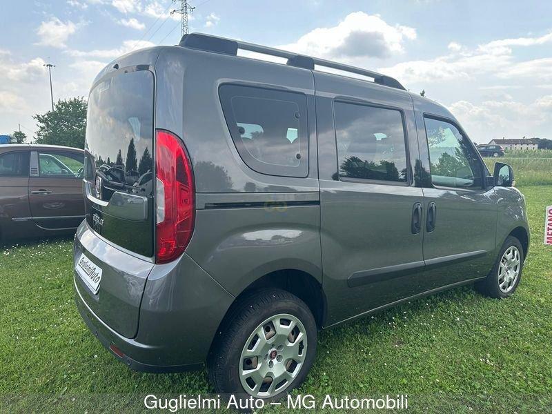 FIAT Doblò 1.4 T-Jet 16V Natural Power Lounge 7 Posti