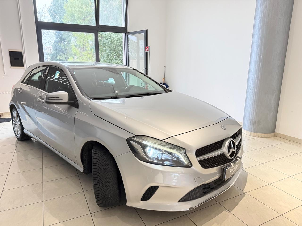 Mercedes-benz A 180 d Executive fari full-LED navi retrocamera