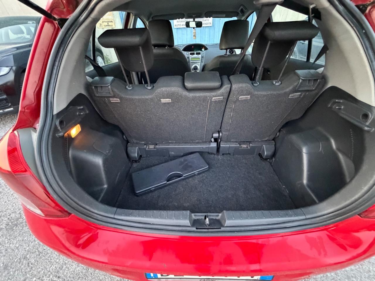 Toyota Yaris 1.0 5 porte