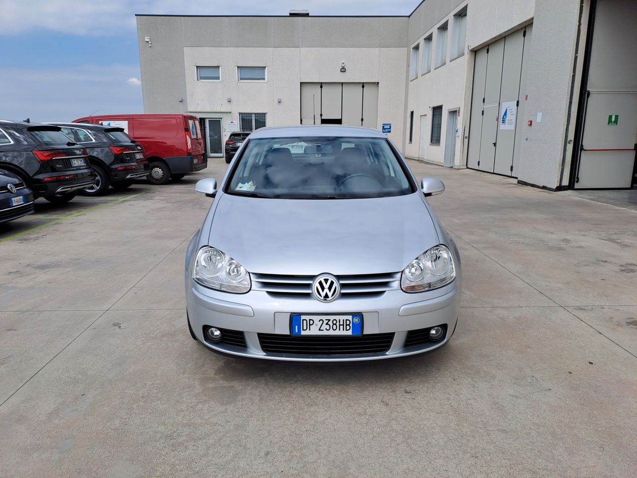 Volkswagen Golf5 1.6 Benzina