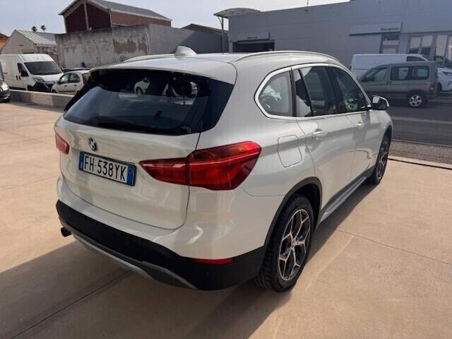 Bmw X1 sDrive18d xLine autom- 2017