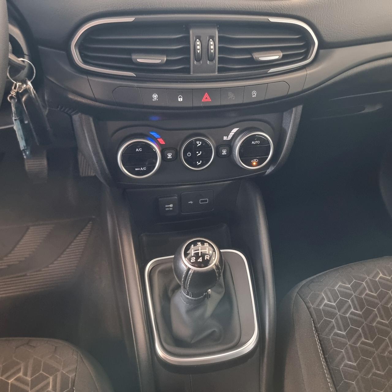 FIAT TIPO CITY CROSS 1.3 Mj 95cv 5p Euro 6D