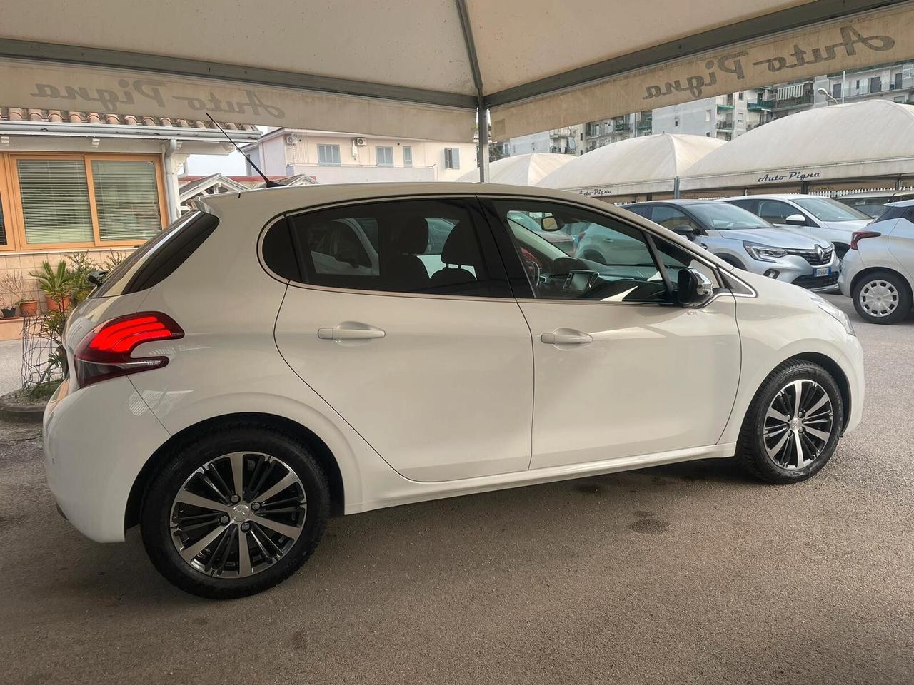Peugeot 208 1.2 PureTech 82 5 porte Allure