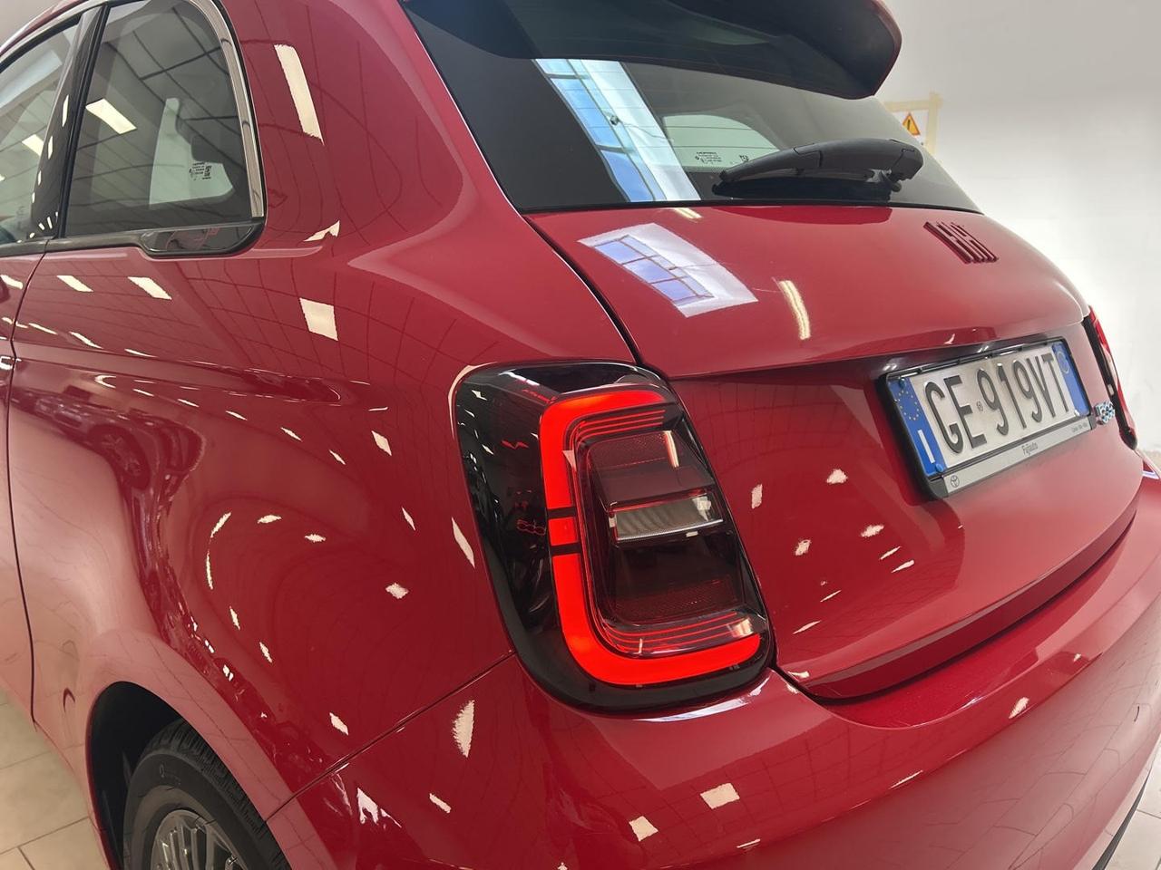Fiat 500e 42 kWh Passion