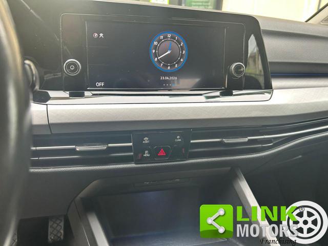 VOLKSWAGEN Golf 8 LIFE