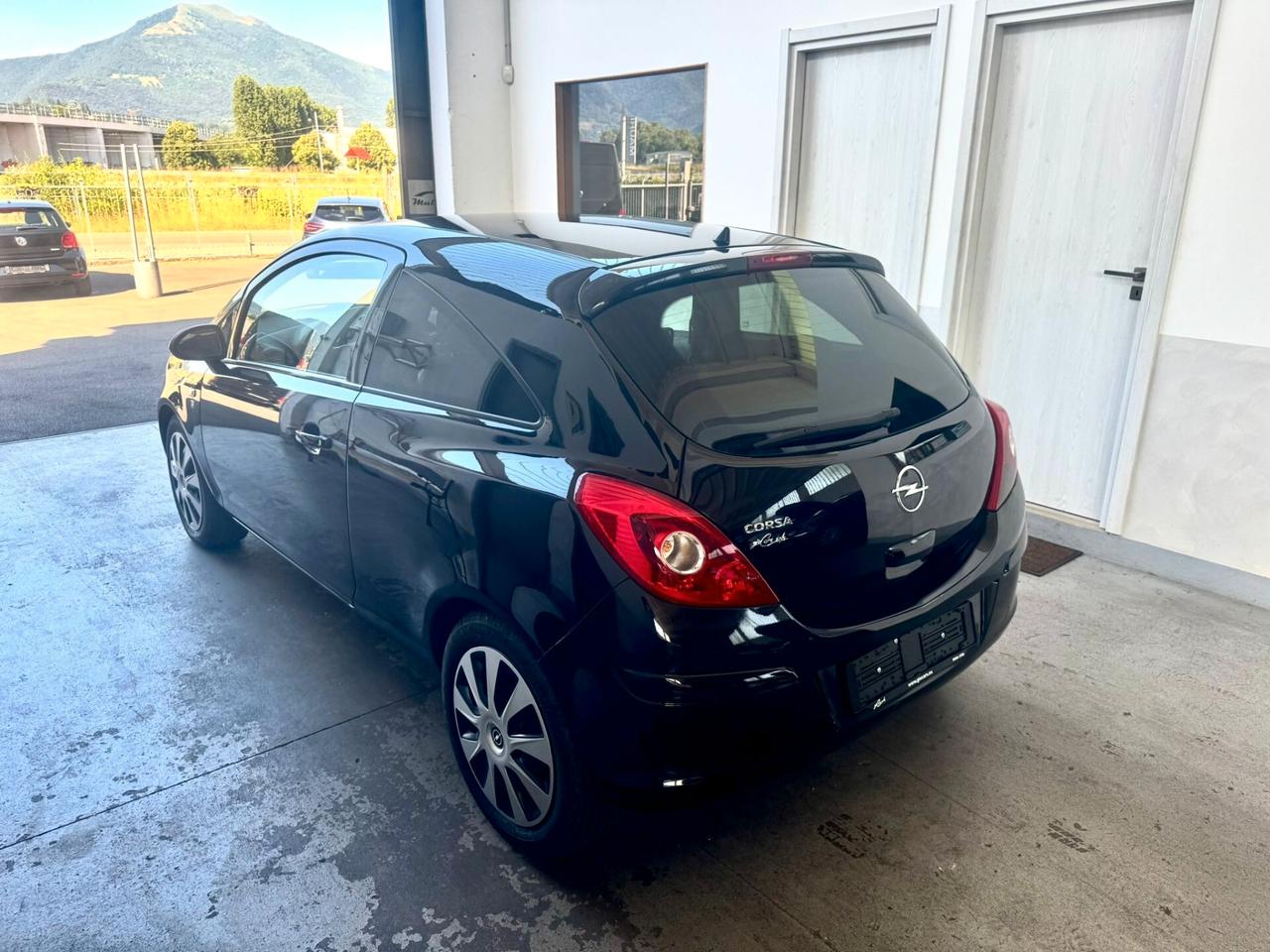 Opel Corsa 1.2 OK Neopatentati.