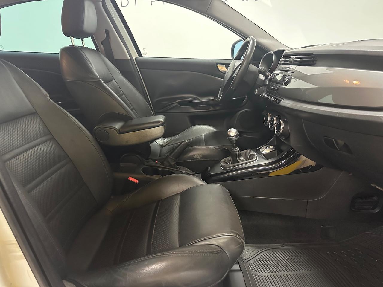 Alfa Romeo Giulietta 1.6 JTDm-2 105 CV Distinctive