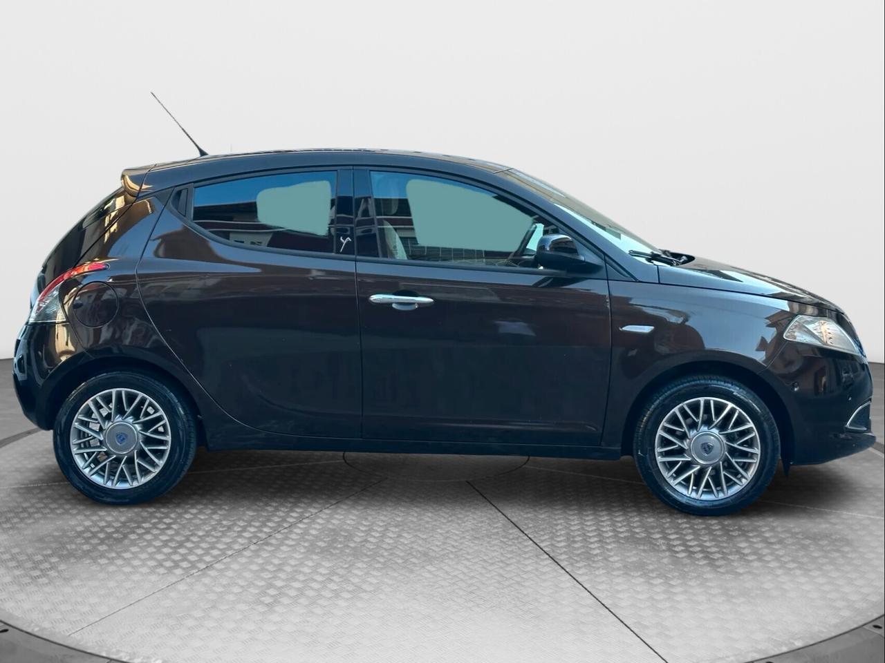 Lancia Ypsilon 1.2 69 CV 5 porte 90.000 KM