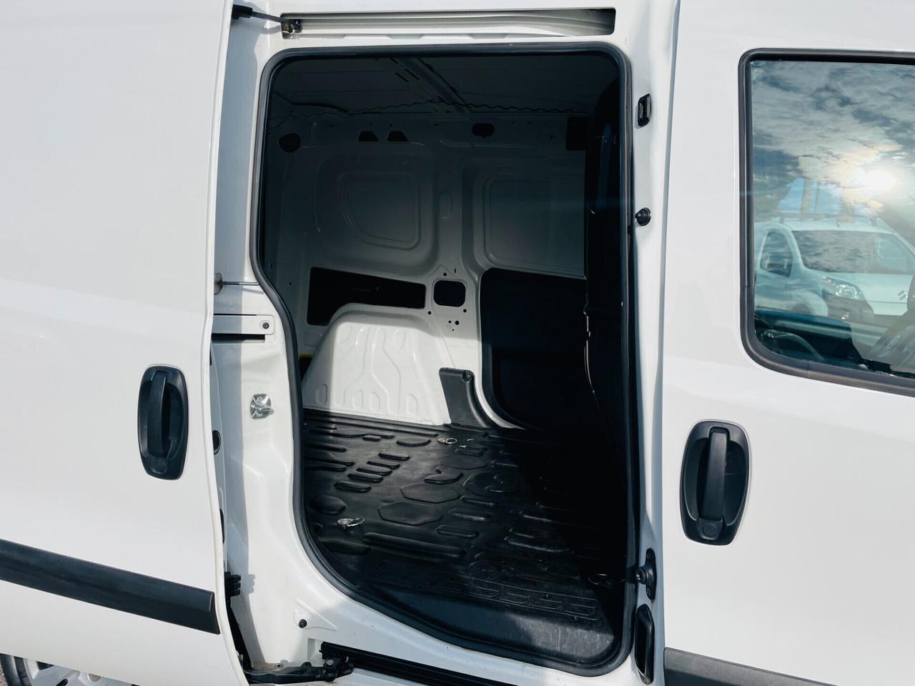 Fiat Doblò 1.6 MJT 105CV PC-TN Cargo Lamierato SX