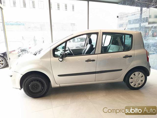 RENAULT Modus 1.2 16V Confort Dynamique