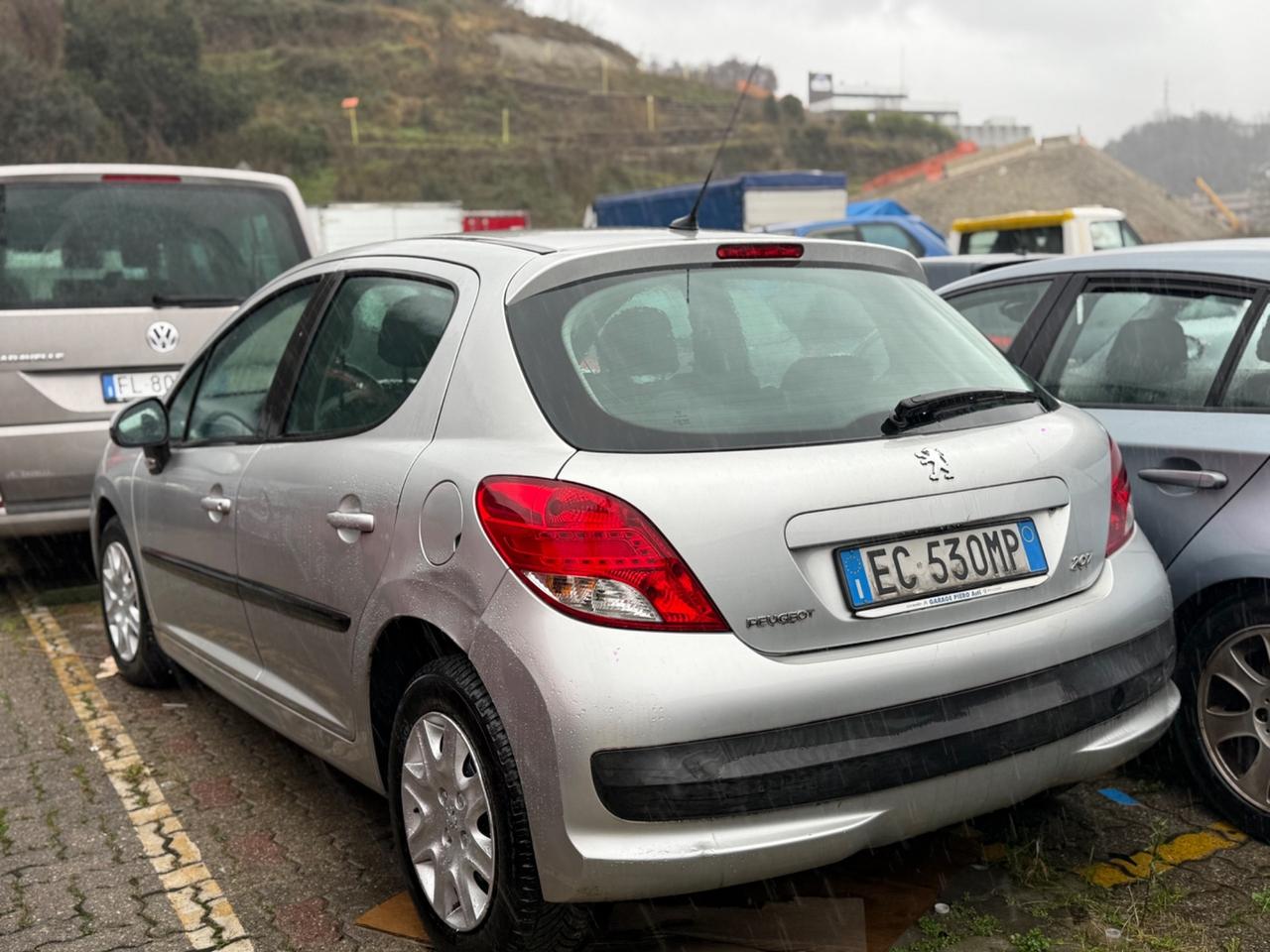 Peugeot 207 1.4 HDi 70CV 5p SERVO DURO